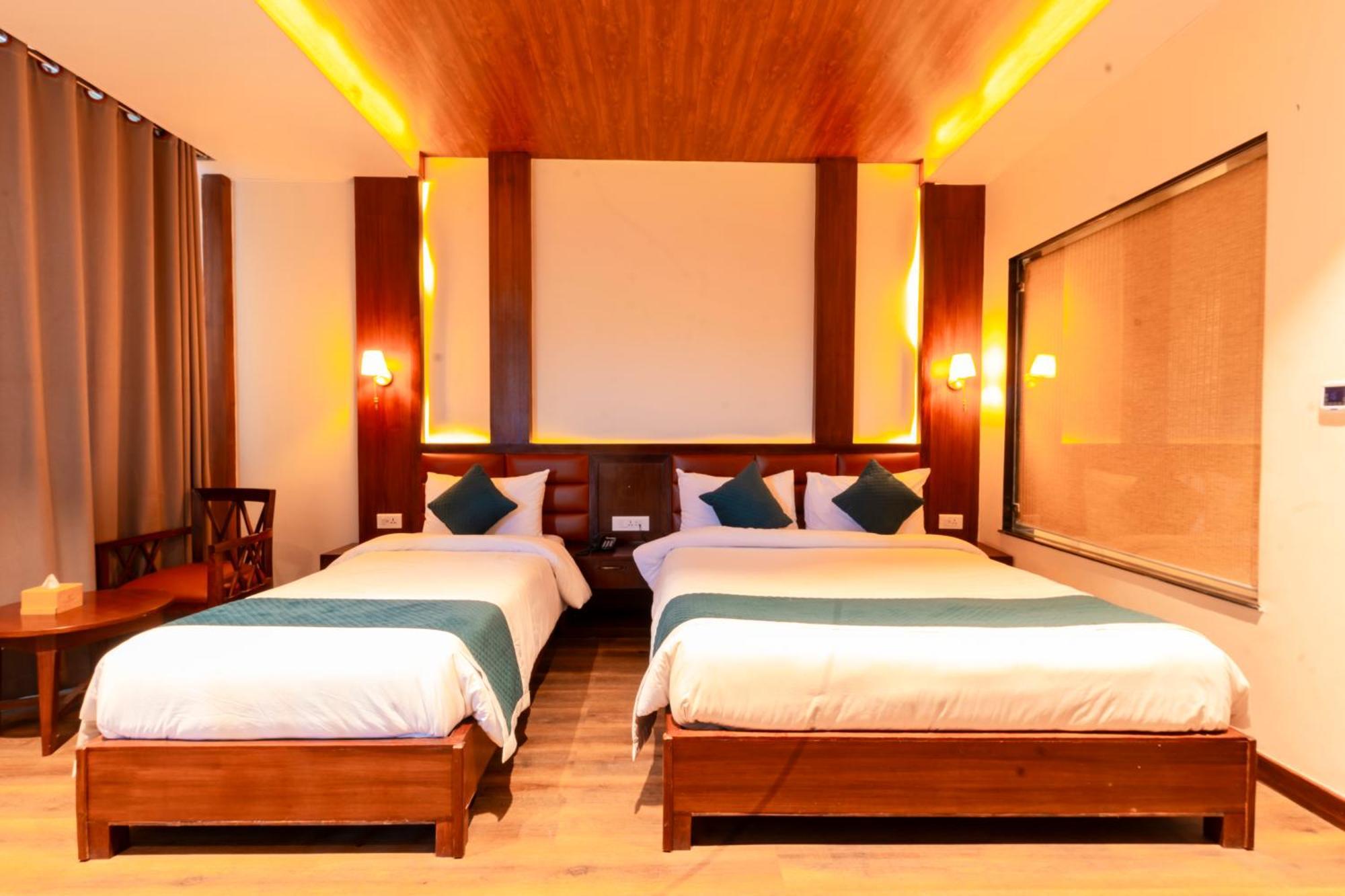 Galaxy Garden Resort Bharatpur  Exterior foto