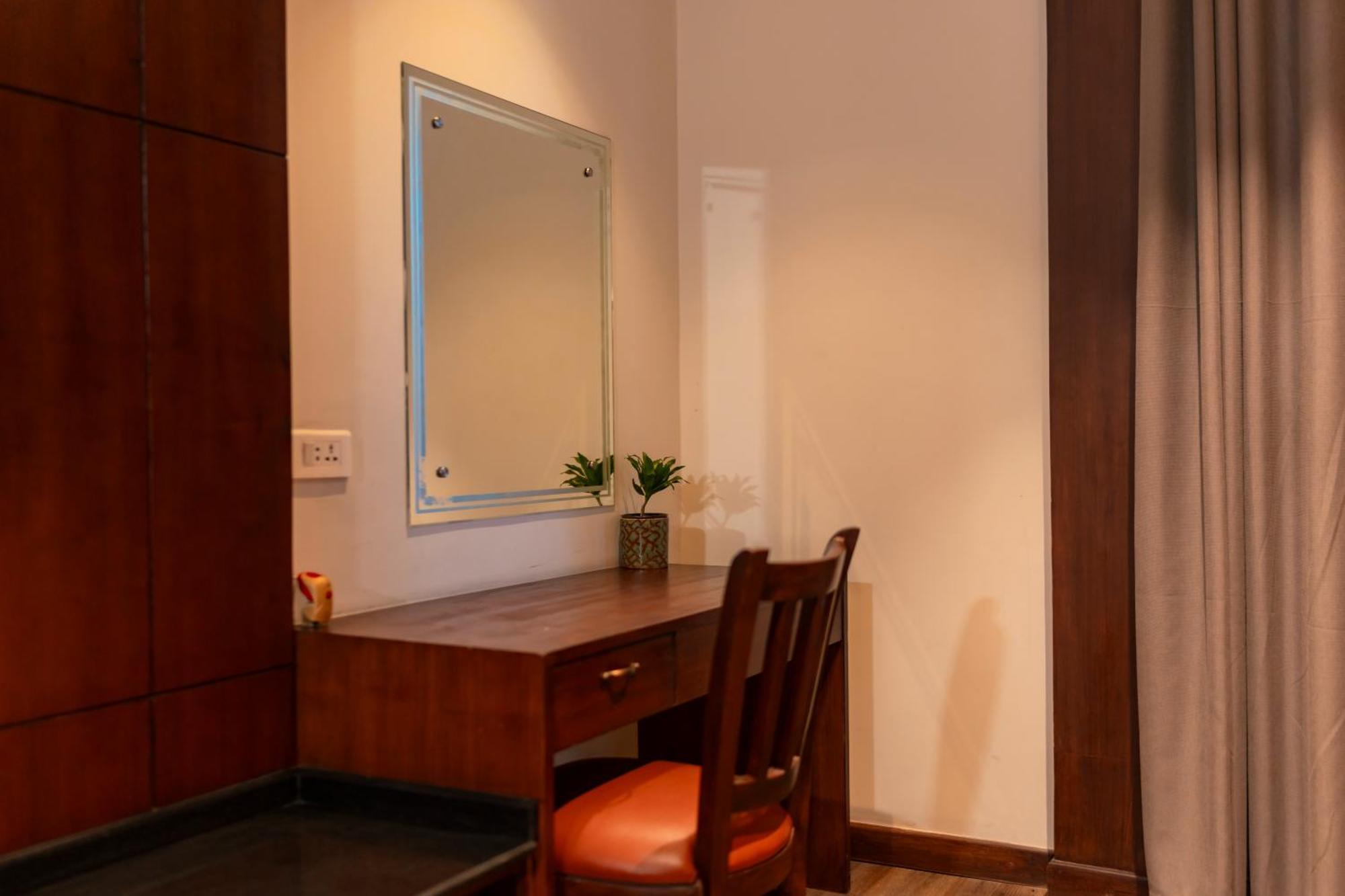 Galaxy Garden Resort Bharatpur  Exterior foto